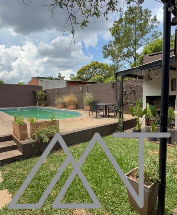 Casa Sobre Importante Av.
