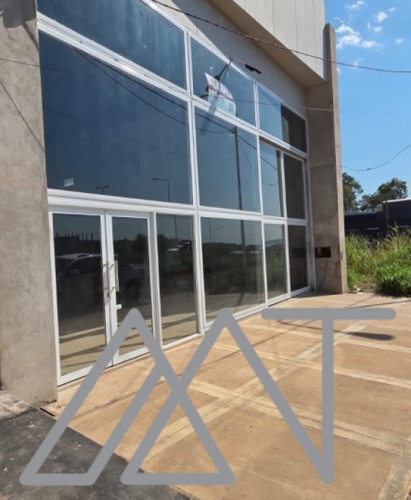 Local en ALQUILER - Acceso Sur